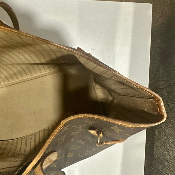 Louis Vuitton Monogram Tote Bag - Brown - Picture 9 of 13